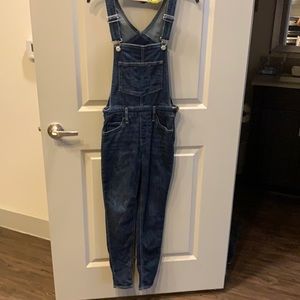 Levi’s Dark Skinny Overalls NWOT